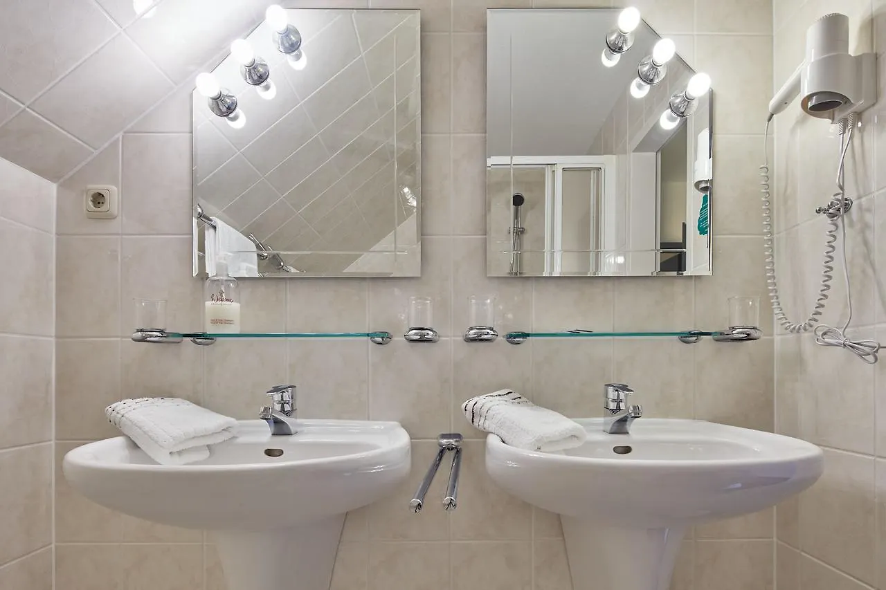 ***  Hotel Garni Sonnenhof Reichenberg  Germany